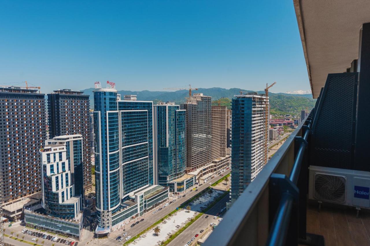Orbi City Hub Apartments 巴统 外观 照片