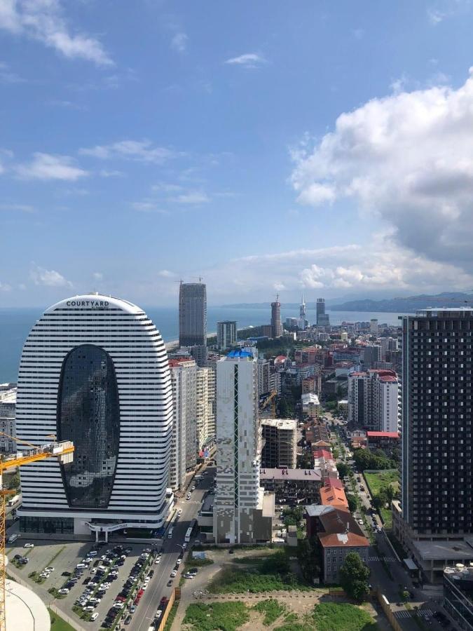 Orbi City Hub Apartments 巴统 外观 照片